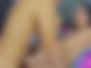 Live cam show with HAILY AND DAVID - Facial on Camsoda