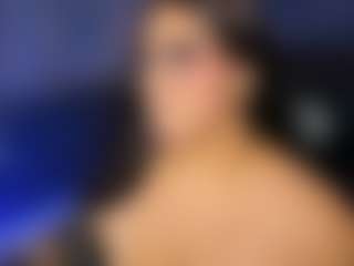 Live cam show with Innaxl - Thick on AdultVida.com