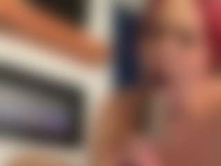 MizLuxxey's Live Sex Cam Show