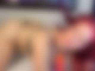 MizLuxxey's Live Sex Cam Show