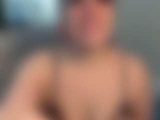 MizLuxxey's Live Sex Cam Show