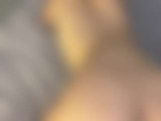 Live cam show with Selena - Gray Eyes on Camsoda
