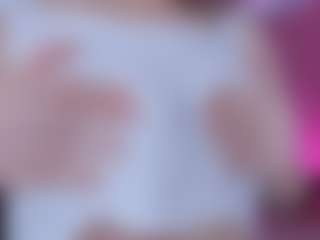 Live cam show with Eva-Blossom - Gagging on crypto-cams