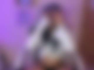 Live cam show with Franchezcaa - Ebony Petite on Dare Cams