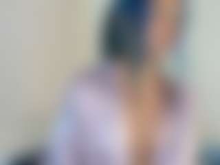 Live cam show with Franchezcaa - Smoke on Camsoda