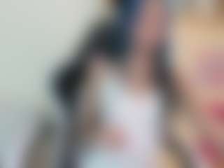 Live cam show with Franchezcaa - Bush on Camsoda