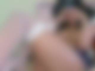 Live cam show with Franchezcaa - Spanish on Camsoda | colombia