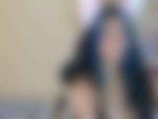 Live cam show with Franchezcaa - Curly on Milfs Live
