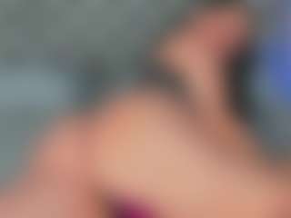Live cam show with ValeryDiamondx - Middle Aged on PervPlay.com