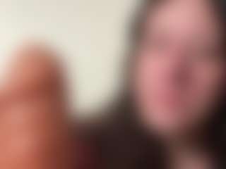 CarrieCat MILF webcam performer live streaming