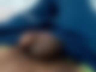 Live cam show with Misskomal - Gray Eyes on Chatstar