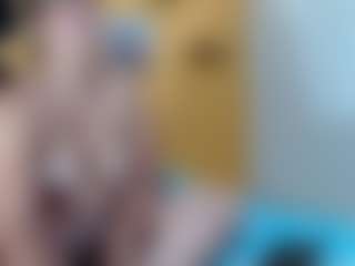 yeilamassbig's Live Sex Cam Show