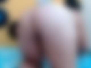 yeilamassbig's Live Sex Cam Show