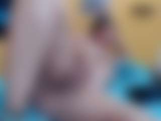 yeilamassbig's Live Sex Cam Show