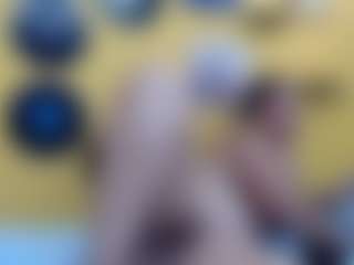 yeilamassbig's Live Sex Cam Show