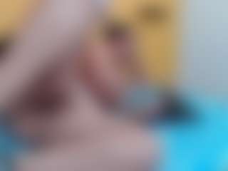 yeilamassbig's Live Sex Cam Show