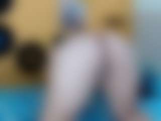 yeilamassbig's Live Sex Cam Show