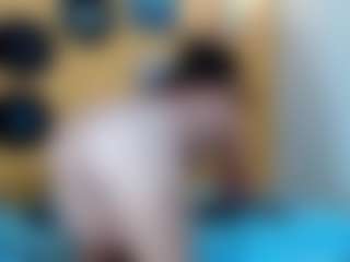 yeilamassbig's Live Sex Cam Show