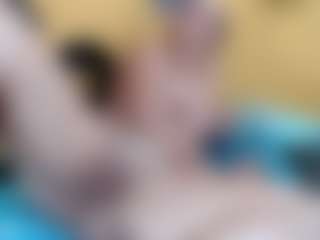 yeilamassbig's Live Sex Cam Show