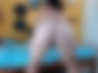 yeilamassbig's Live Sex Cam Show
