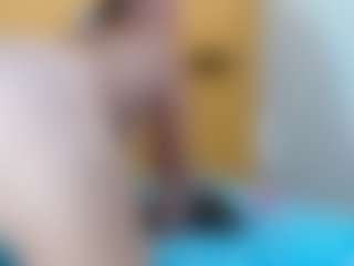 yeilamassbig's Live Sex Cam Show