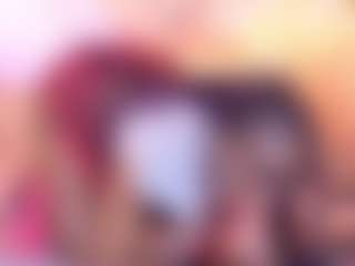 Live cam show with nylaroyale-cr - Moaning on milfzrlive.com