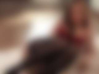 Live cam show with CharmaineLannan - Body Massage on TeamSkeetLive