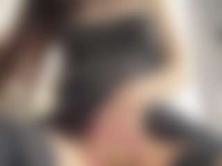 Live cam show with CharmaineLannan - Brown Hair on fuck-show.com