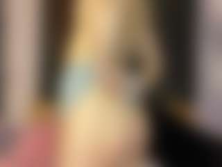 EldoraSebero's Live Sex Cam Show