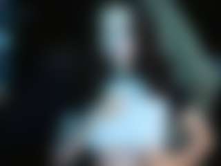 Live cam show with Moonberry_Yi - Facial Piercings on camwithhim.com