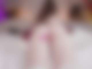 HiBella's Live Sex Cam Show