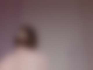 Live cam show with HiBella - Blue Eyes on sexylive.show