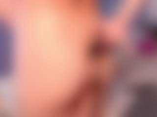 Live cam show with ivyTaylor - Striptease Granny on AdultVida.com