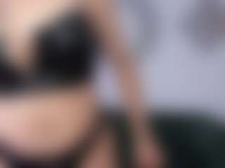 Live cam show with raven-reyes7 - Redbone on Camsoda