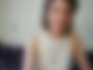 Live cam show with Mila - Moaning on sexytreat.net