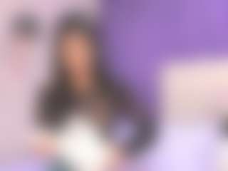 Live cam show with VelvetRosss - Skinny on Camsoda