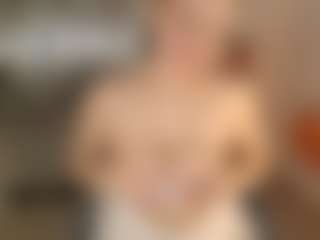 Live cam show with donatta - Dress on Soda Cam