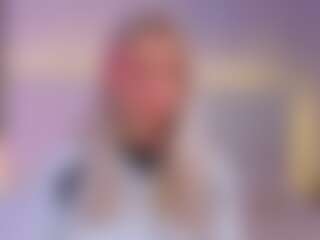 MonicaLeen's Live Sex Cam Show