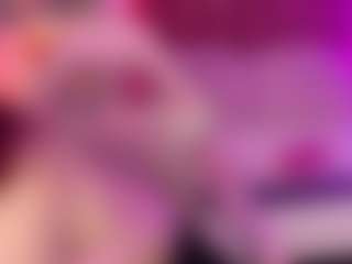 Live cam show with Danika Dahl - Red Hair on AdultVida.com