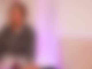 Live cam show with NaomiAmora - Blonde Hair on camtv