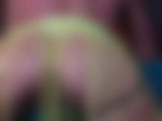 Live cam show with NaomiAmora - Athletic on Camsoda