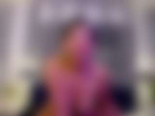 Julianewell MILF webcam performer live streaming