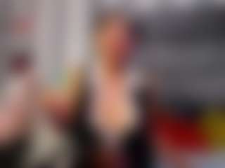 Live cam show with Julianewell - Thin on SquirtSoMuch