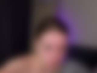 Live cam show with ClarisaFerencz - Nipple Piercings on SquirtSoMuch
