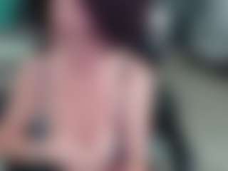 Live cam show with BrendaJanes - Mature on AdultVida.com