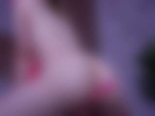Live cam show with IceBlueBabe - Body Massage on sexytreat.net