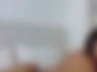 GoldenIsabella's Live Sex Cam Show
