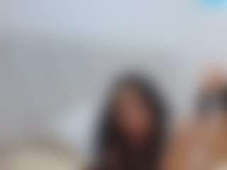 GoldenIsabella's Live Sex Cam Show