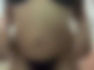 GoldenIsabella's Live Sex Cam Show