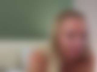 Live cam show with HeyBecky - Body Massage on sexytreat.net